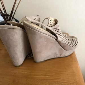 Chinese Laundry Nude Wedges